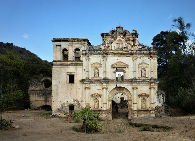 A ruined building on the outskirts of Antigua