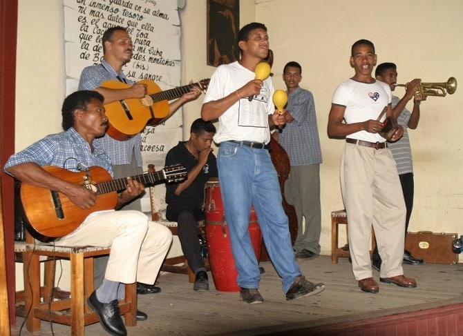 A live band playing in Baracoa