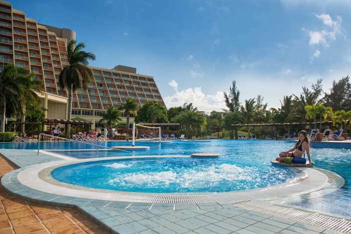 Blau Varadero Swimming Pool and main building