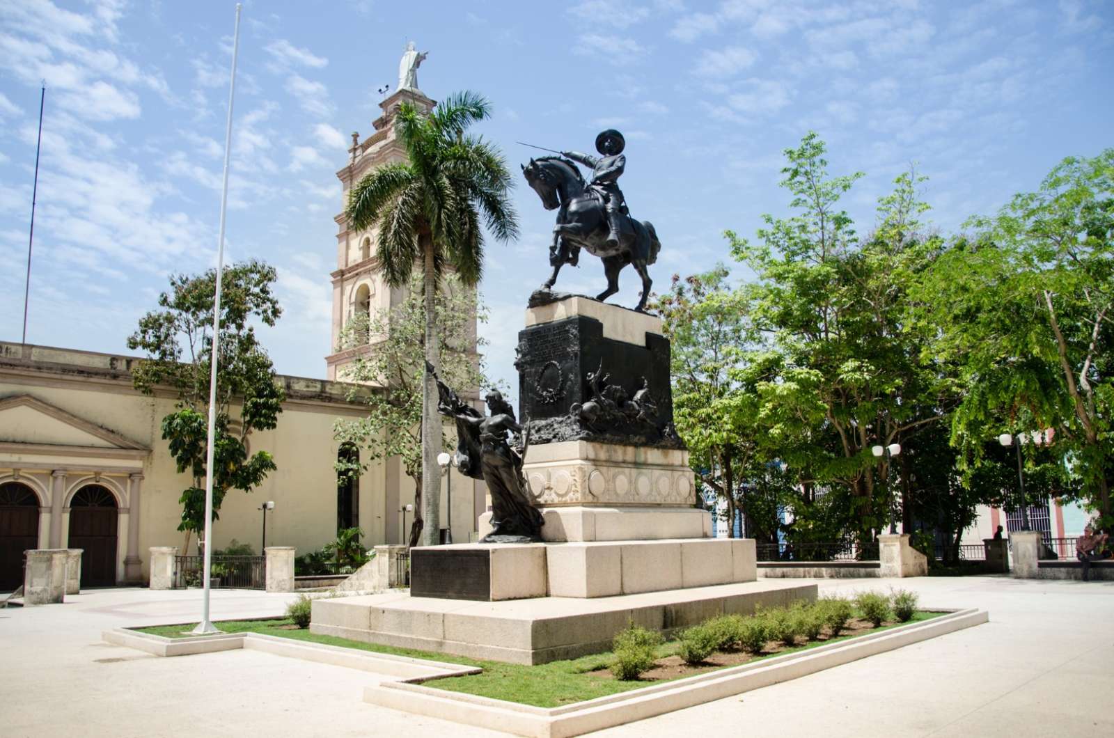 Statue in Camaguey square, Cuba