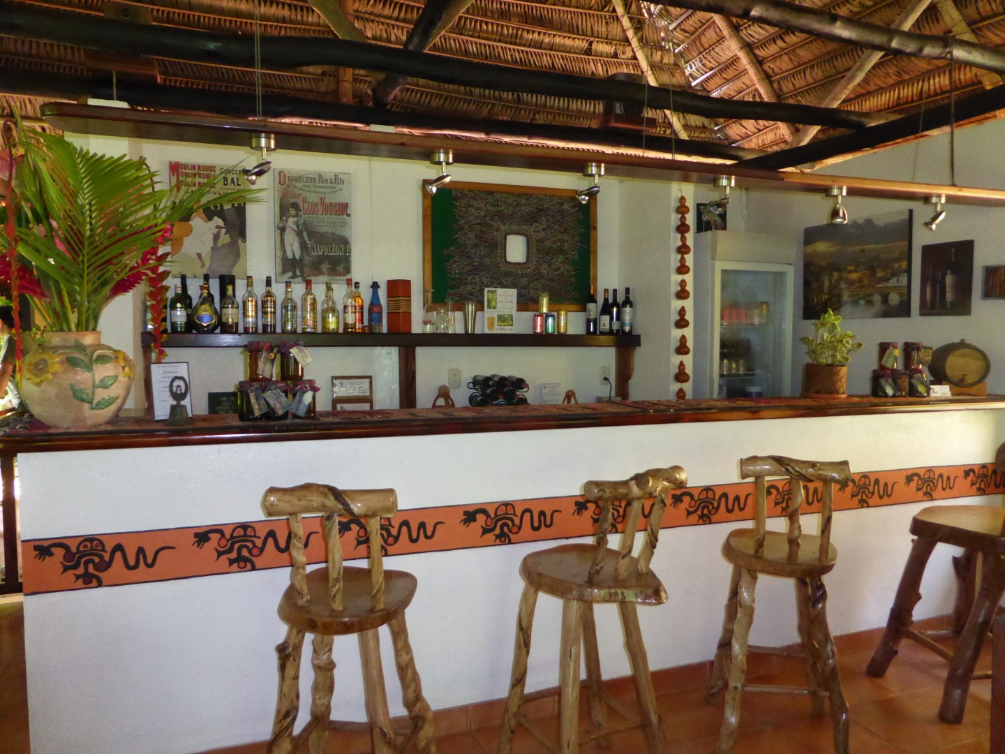 Bar at Candelaria Lodge hotel