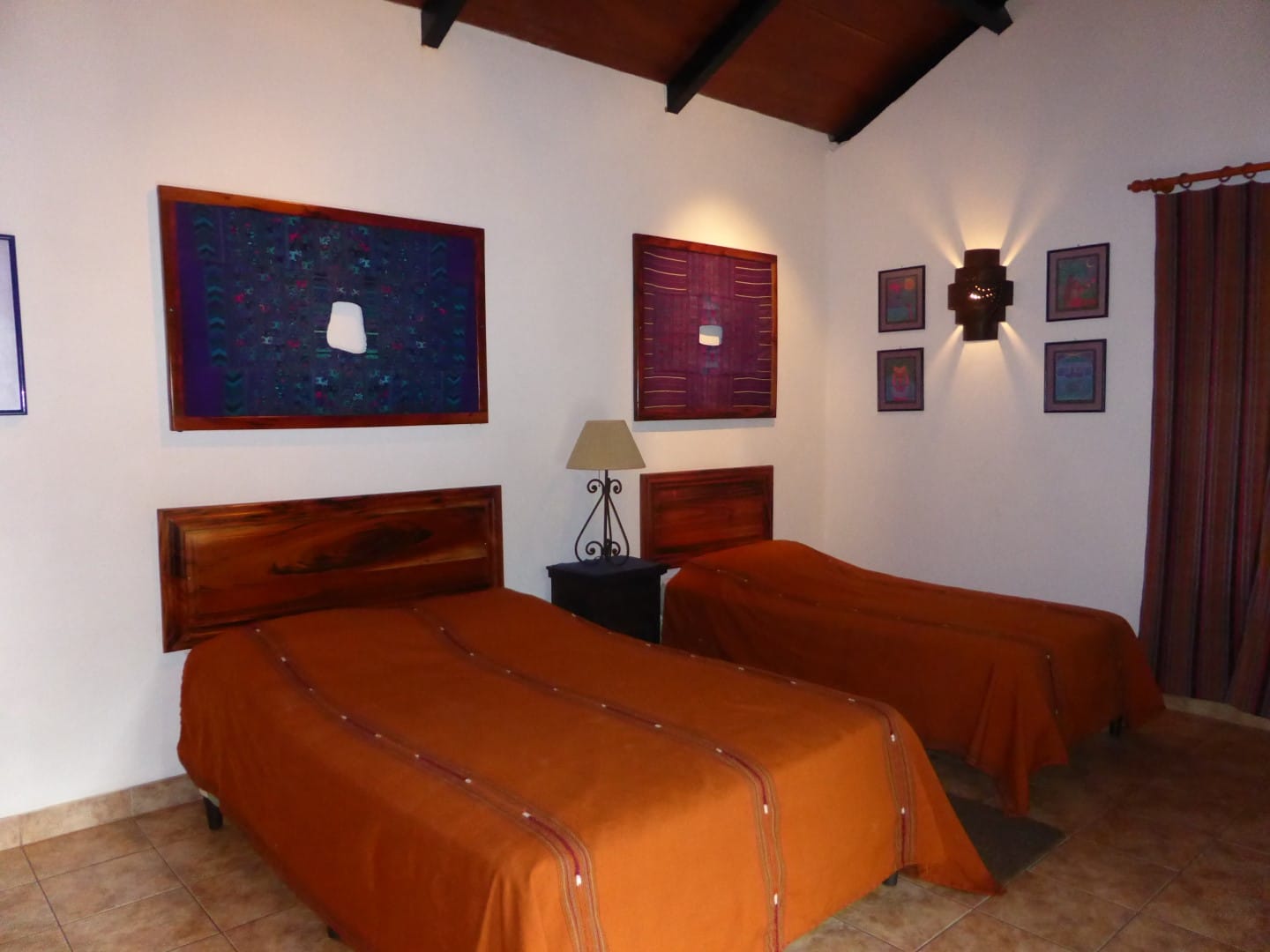 Twin room at Candelaria Lodge hotel