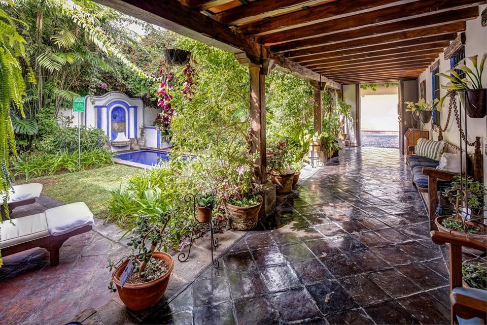 Casa Encantada Antigua Corridor Pool