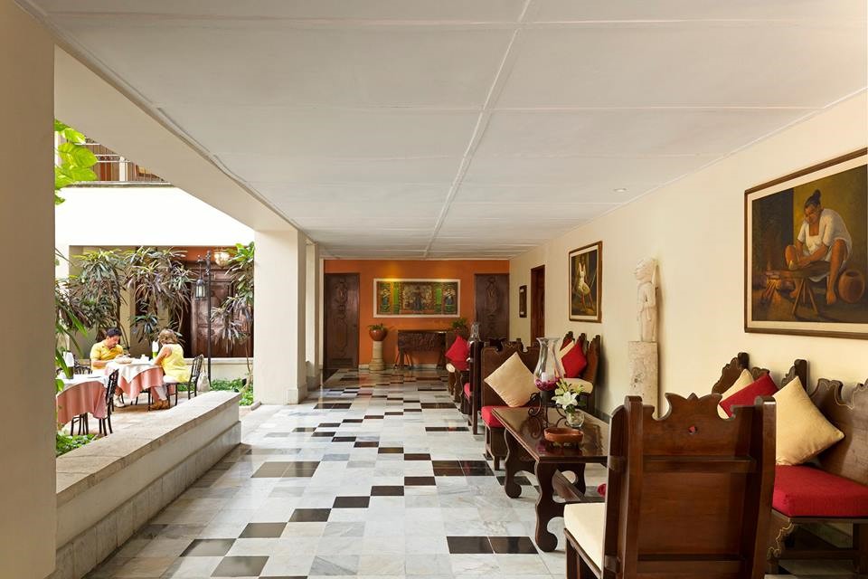 Seating area in hotel Casa Del Balam in Merida