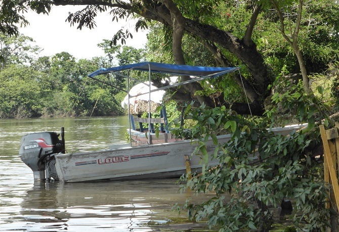 Boat moored-up at Ceibal Guatemala