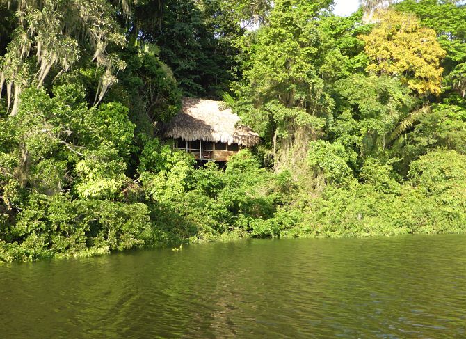 Chiminos Island Lodge on Laguna Petexbatun