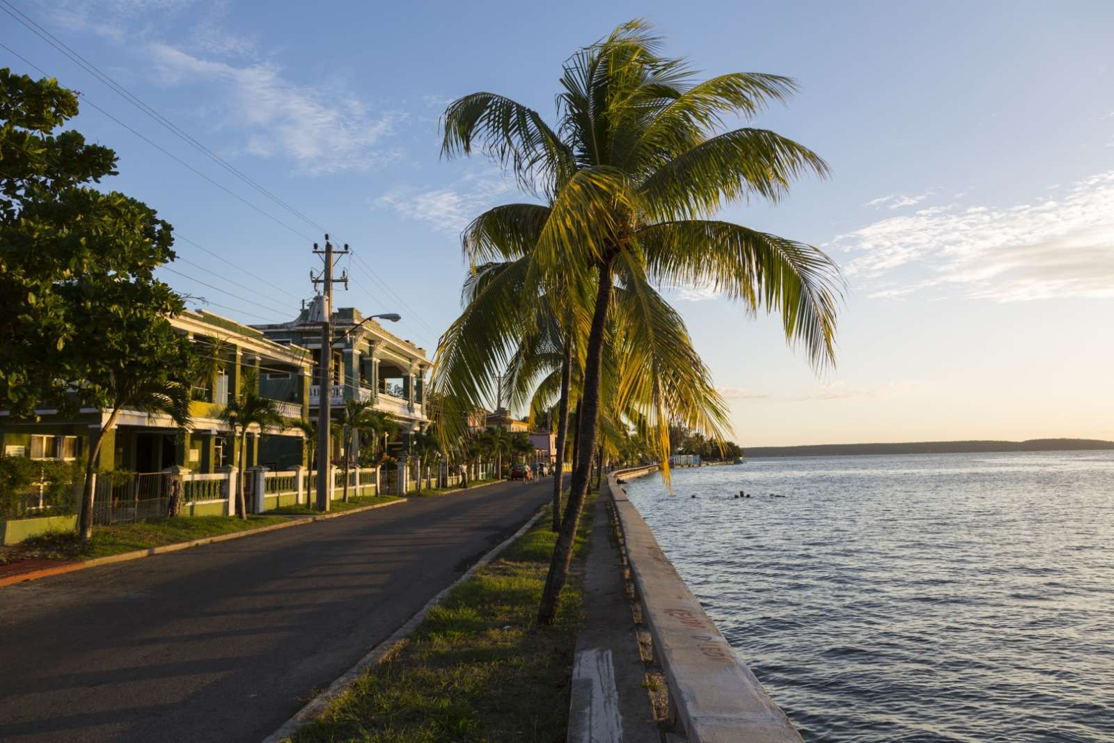 The road to Punta Gorda, Cienfuegos