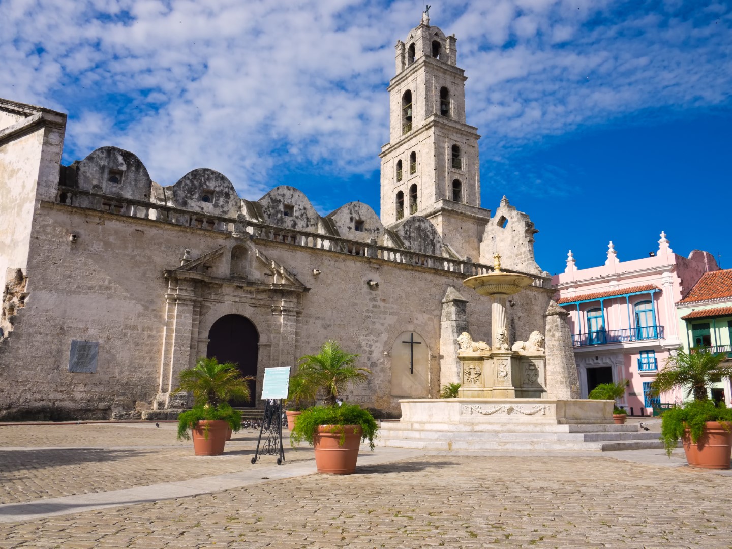 Plaza San Francisco in Old Havana