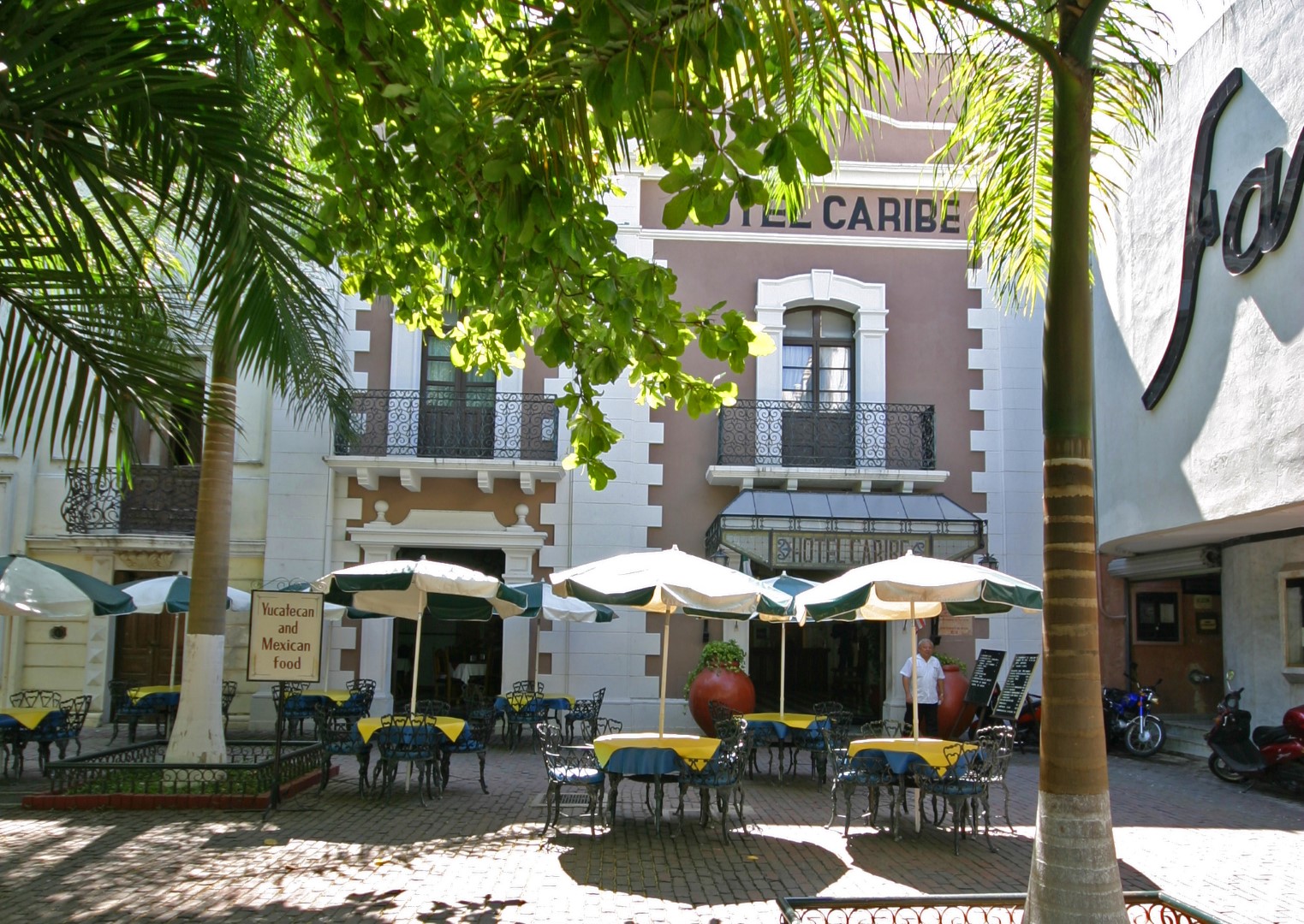 Entrance to Hotel Caribe Merida