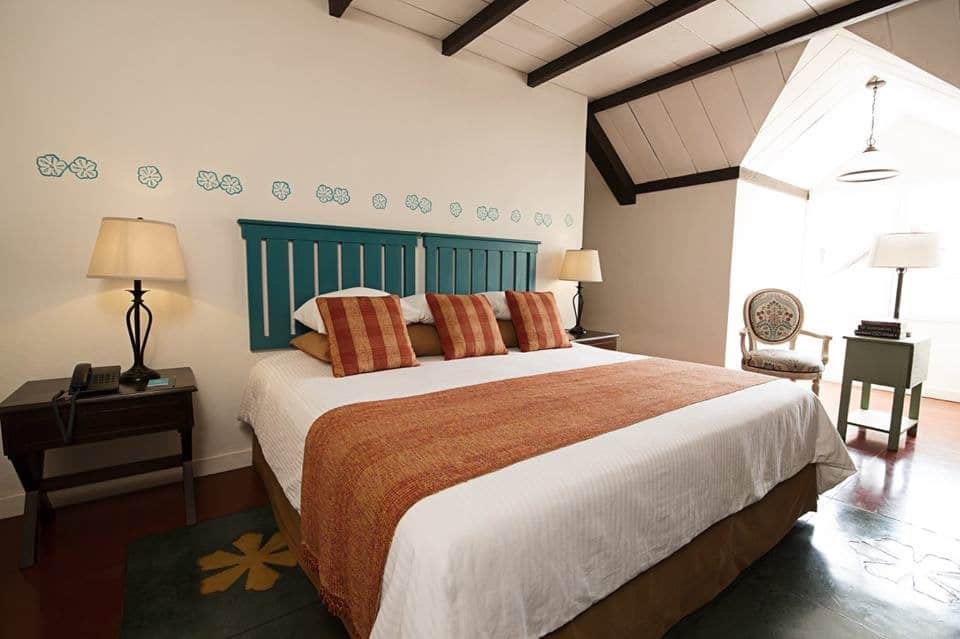 Double bedroom at Hotel Isla de Flores