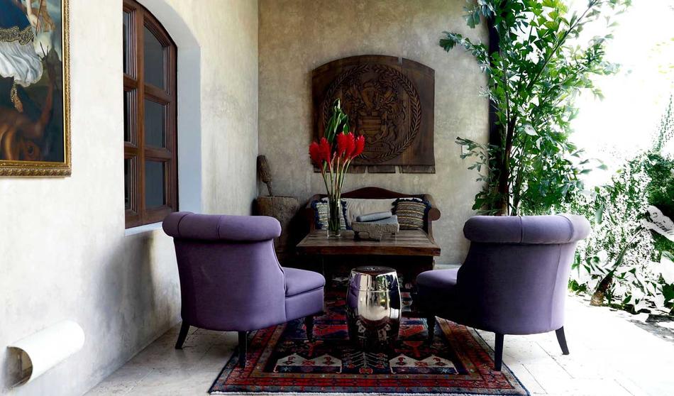 Terrace seating at Hotel San Rafael in Antigua