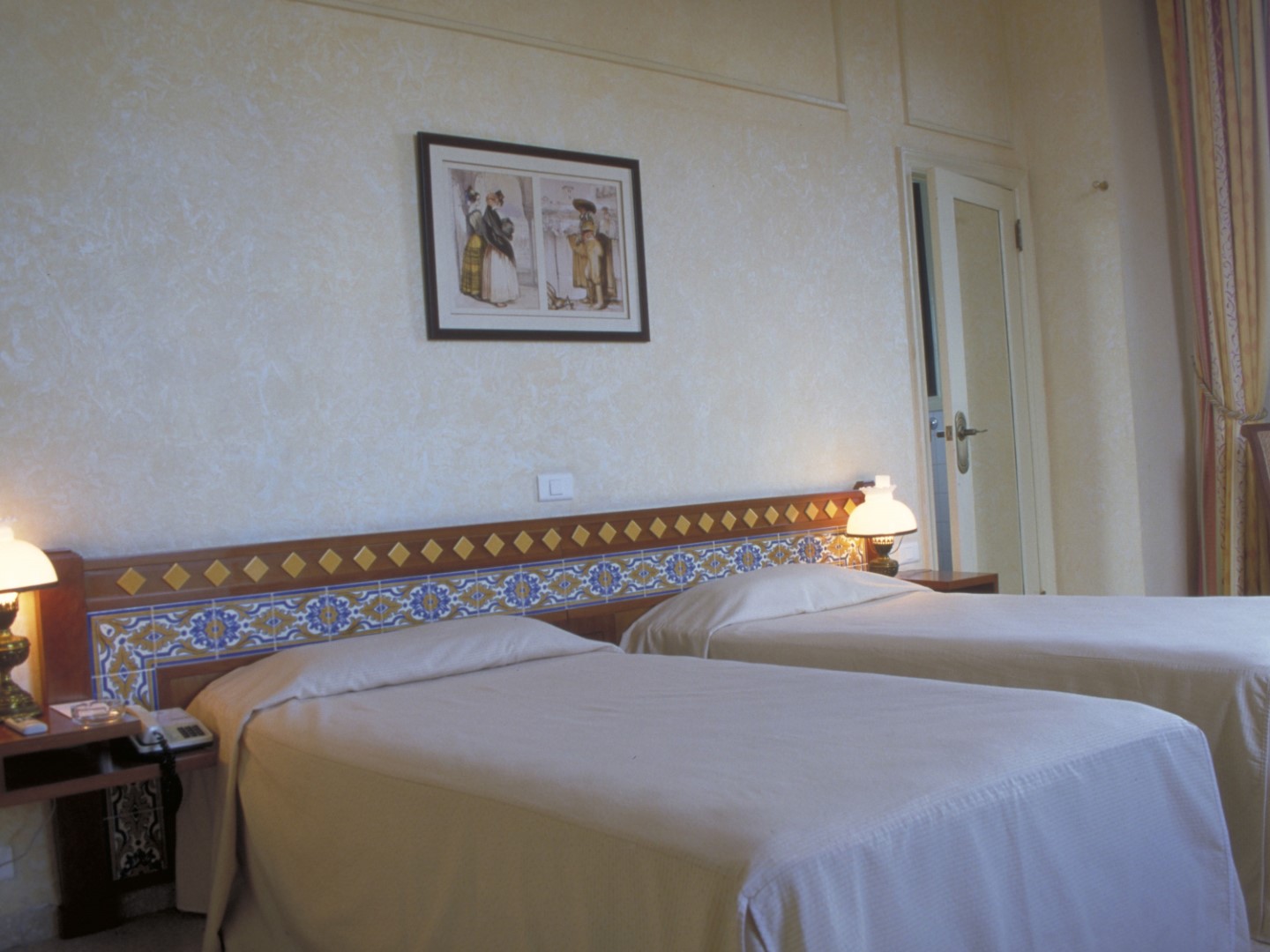 Hotel Sevilla twin bedded room, Havana