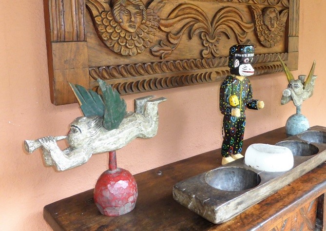 Curios at Hotel Atitlan