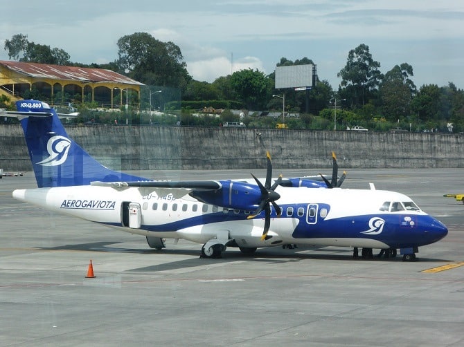 A Gaviota charter flight at La Aurora International Airport, Guatemala City