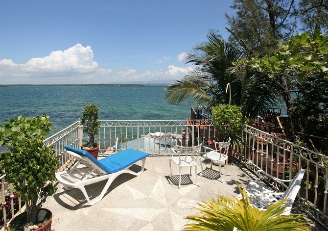 The deck at Casa Los Delfines in Punta Gorda, Cienfuegos