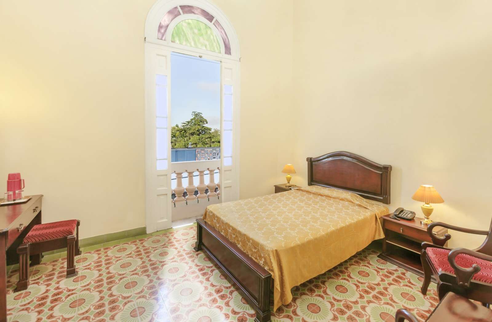 Bedroom with balconcy at Melia Colon in Camaguey