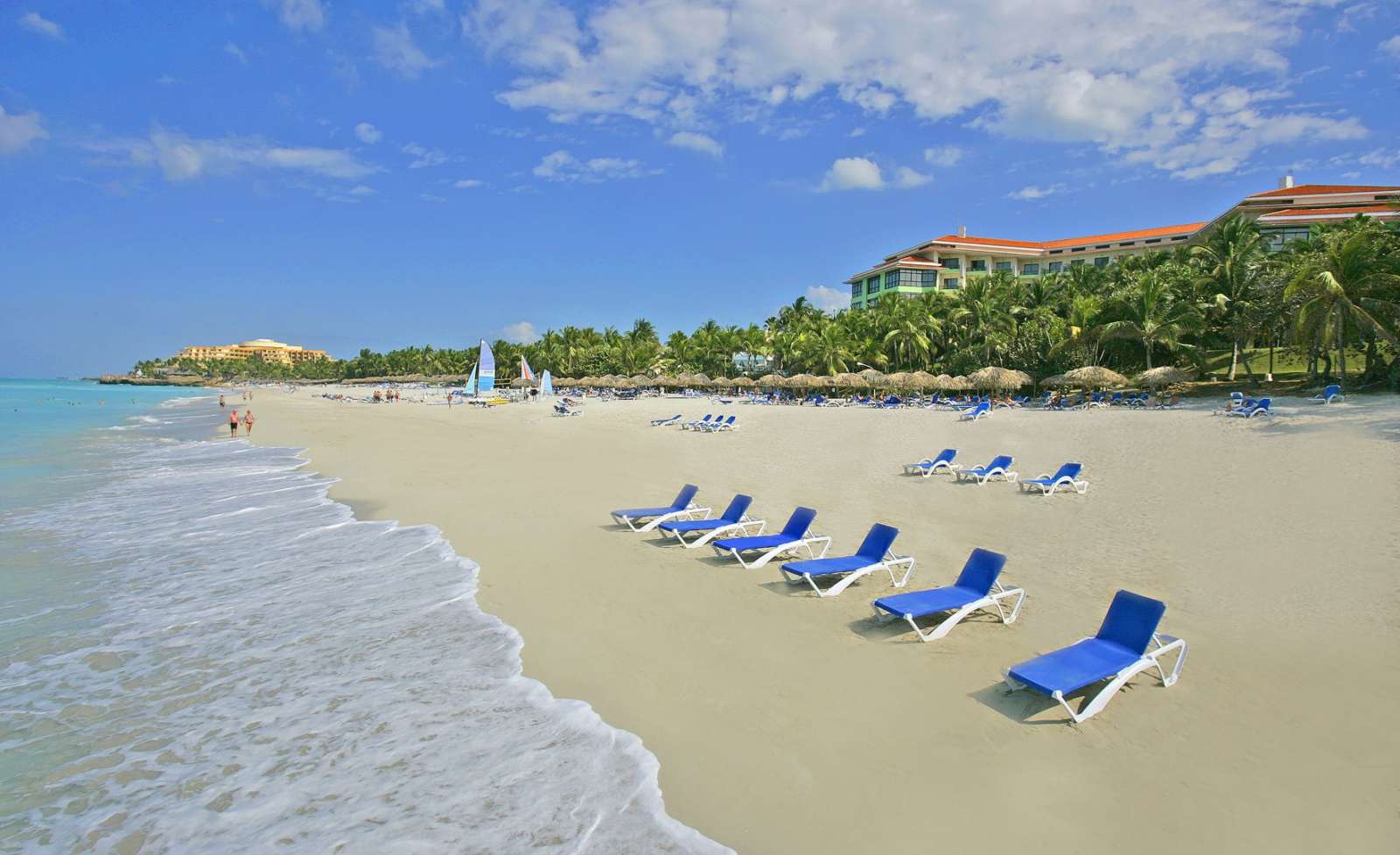 Melia Las Americas beach and loungers