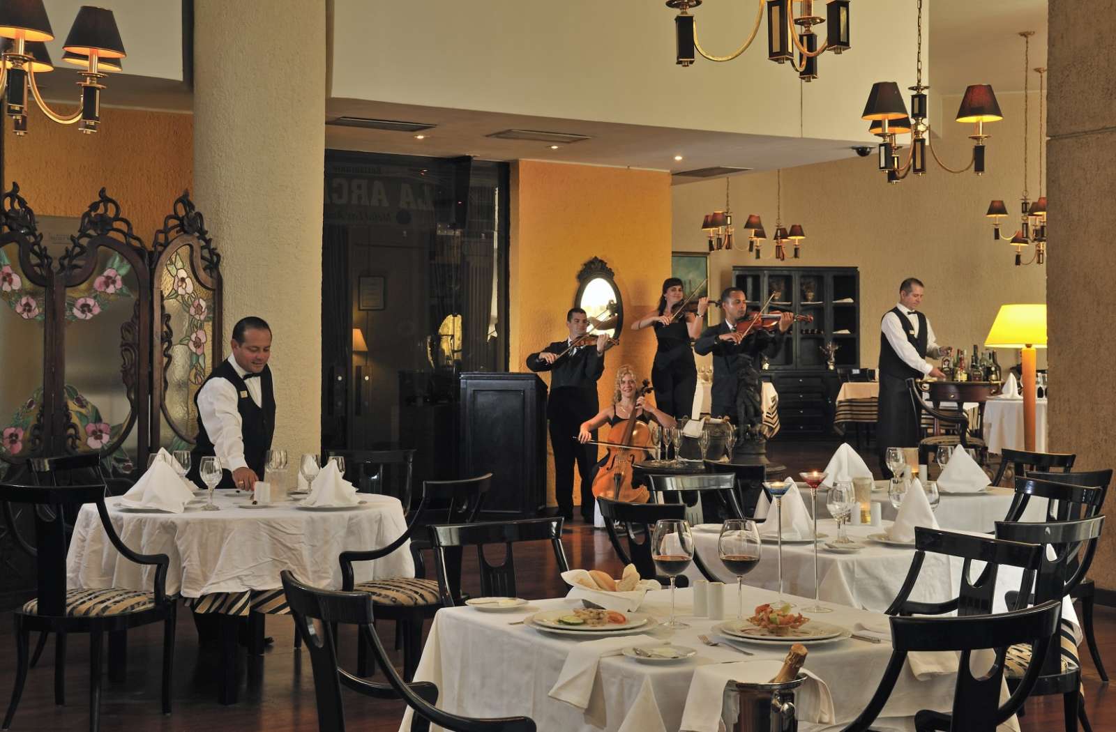 La Arcada Restaurant at Melia Las Americas