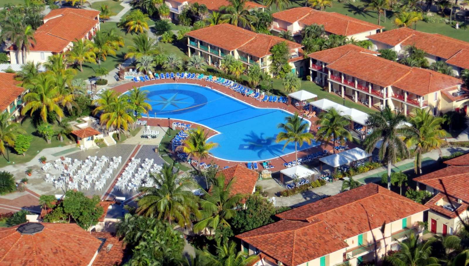 Aerial view of Memories Jibacoa pool