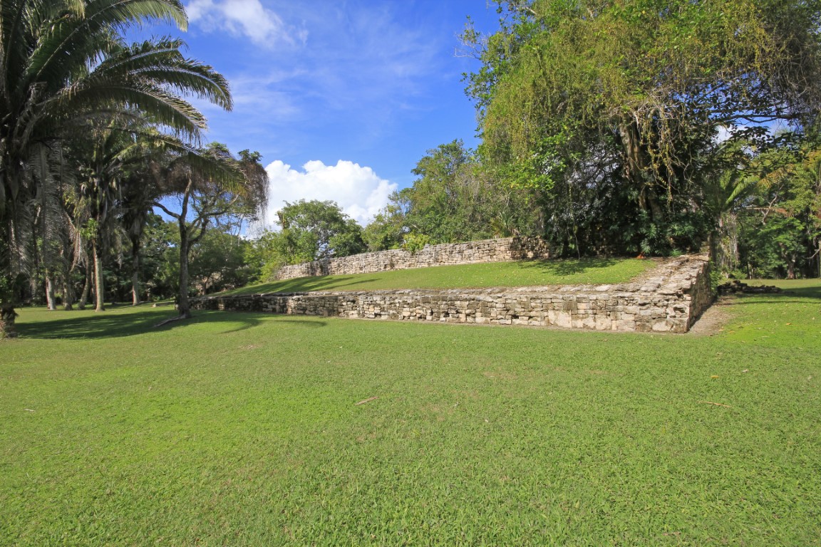 Grassy ruins at Kohunlich