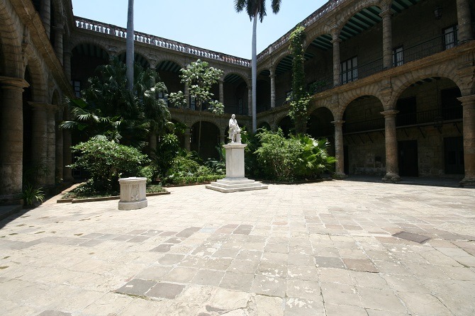 Courtyard at Palacio de Capitanes in Havana