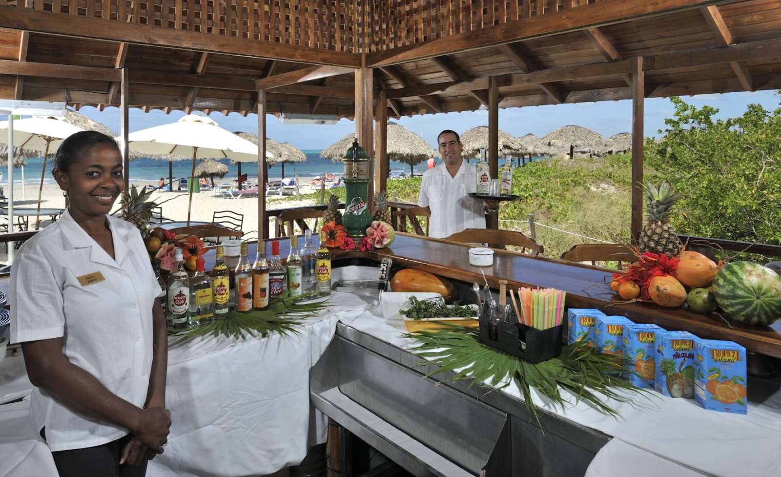 Beach bar staff at Paradisus Princesa Varadero