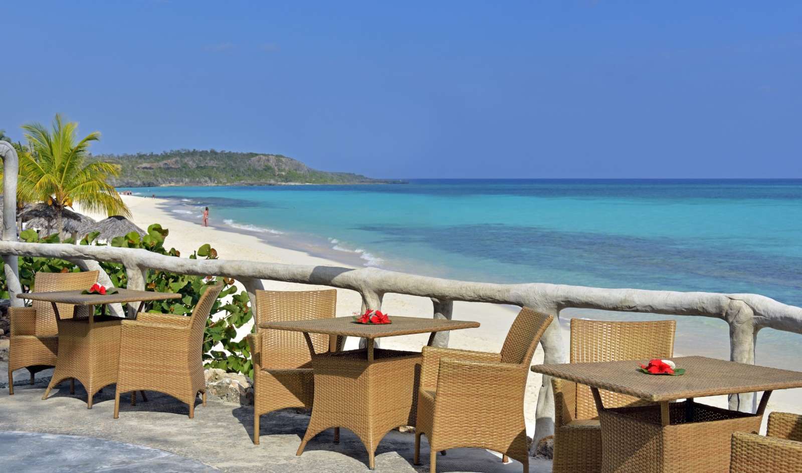 Beach bar at Paradisus Rio de Oro