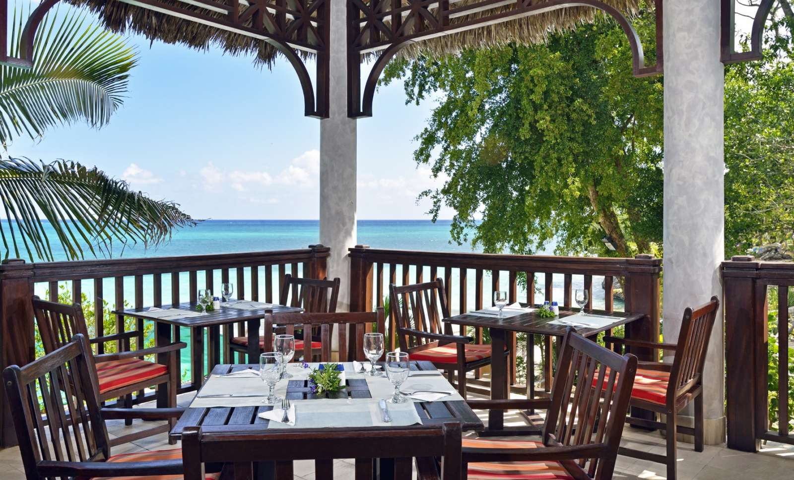 Beach restaurant at Paradisus Rio de Oro