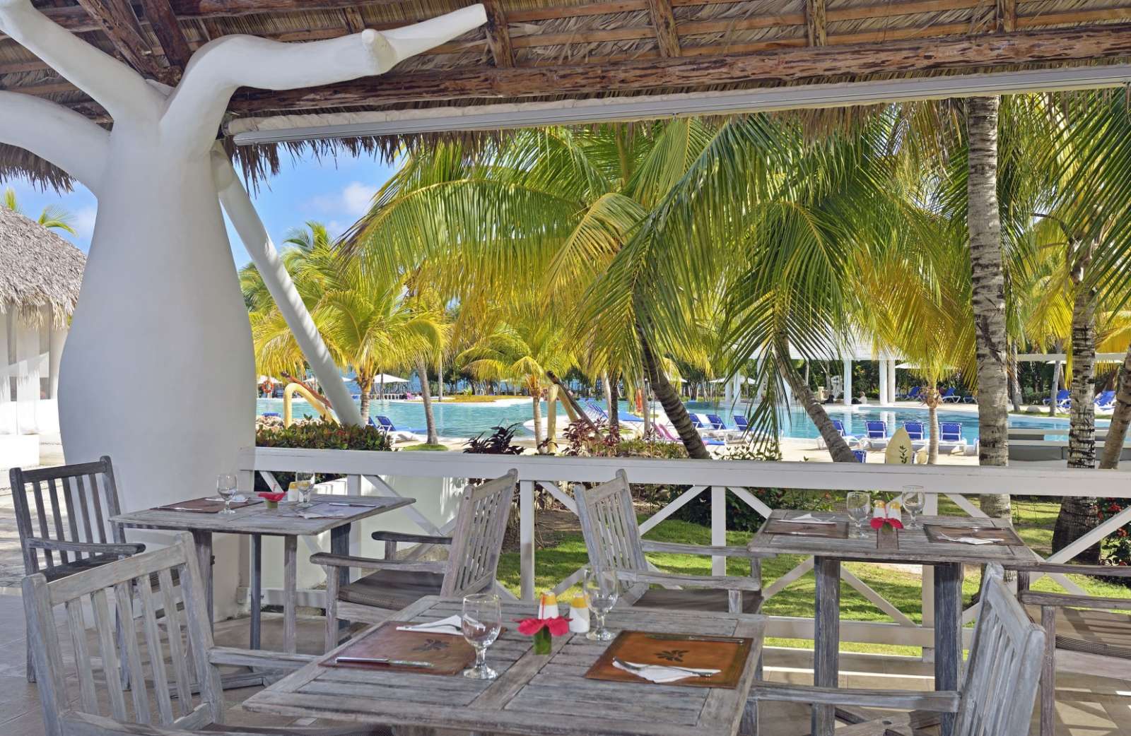 Poolside restaurant at Paradisus Rio de Oro