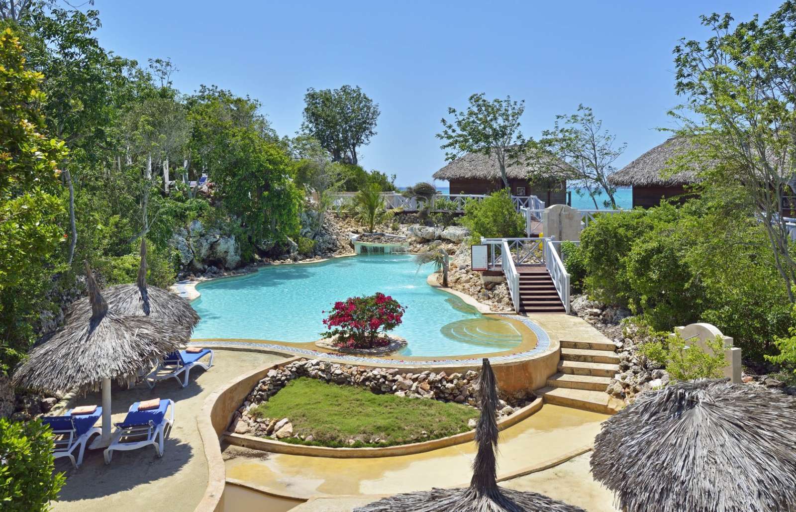 Yhi Spa pool at Paradisus Rio de Oro