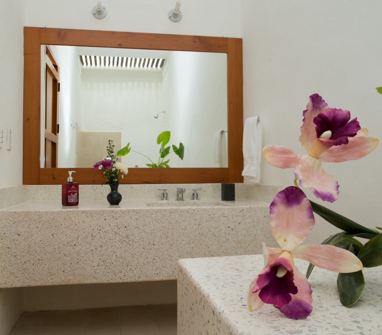 Bathroom at Posada San Juan Valladolid