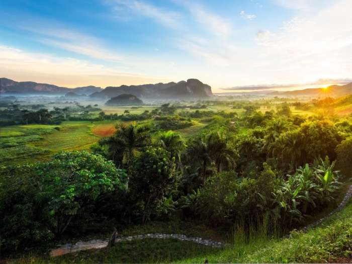 Sunrise in Vinales trip