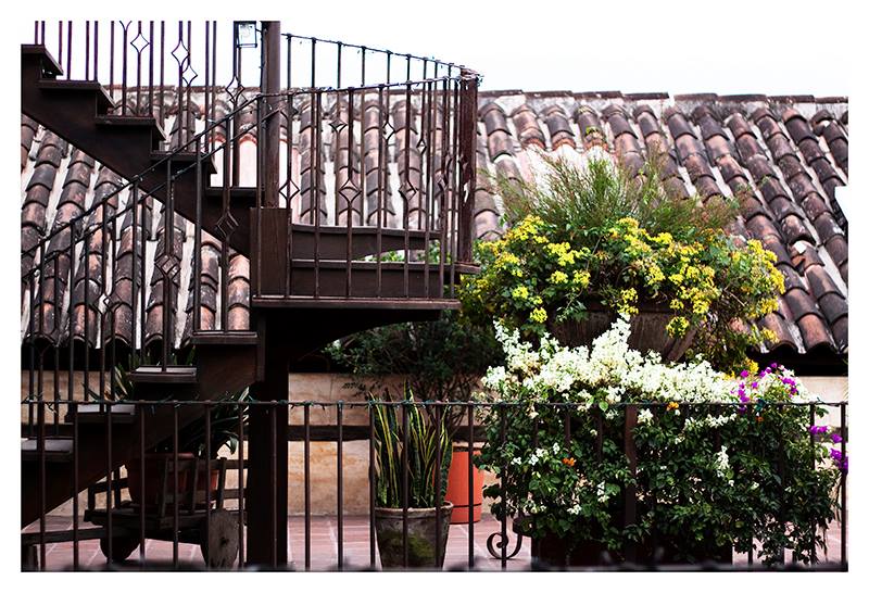 Hotel Meson De Maria Antigua Stairwell