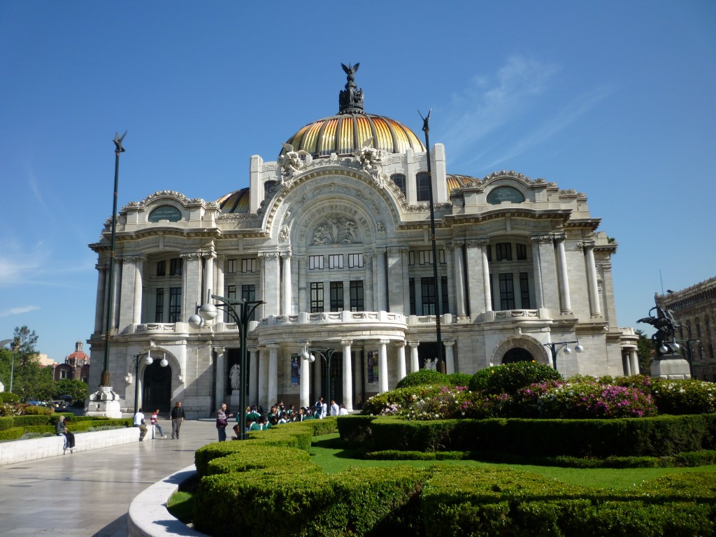 Impressive civic building in Mexico City