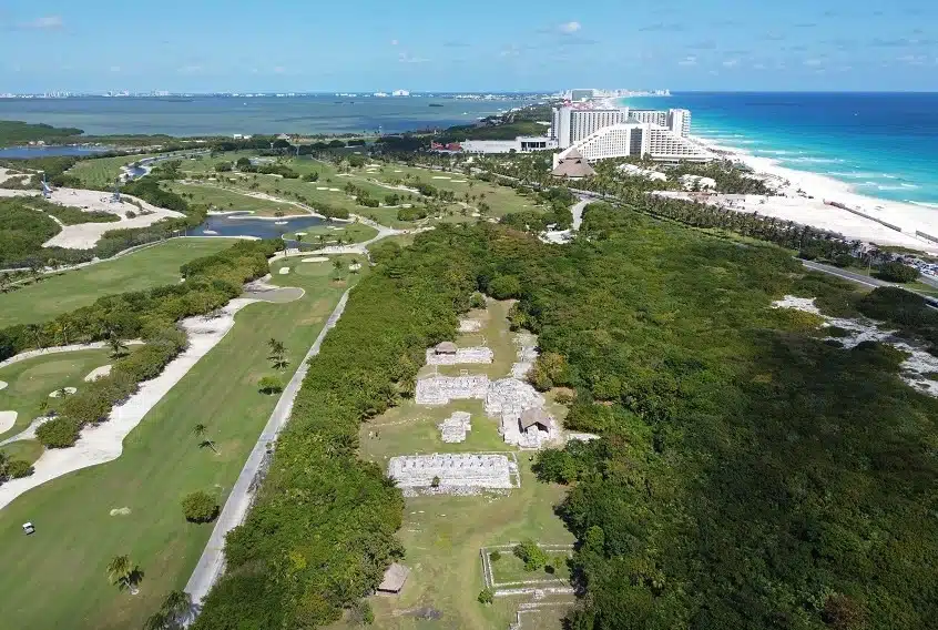 El Rey Archaeological Site | Cancun, Mexico | Beyond The Ordinary