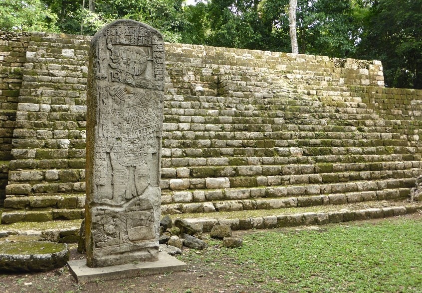 Stelae at Aguateca