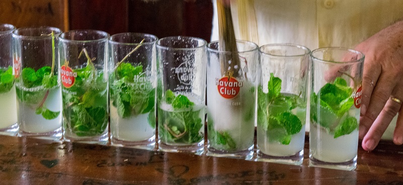 Noche Buena drinks in Cuba