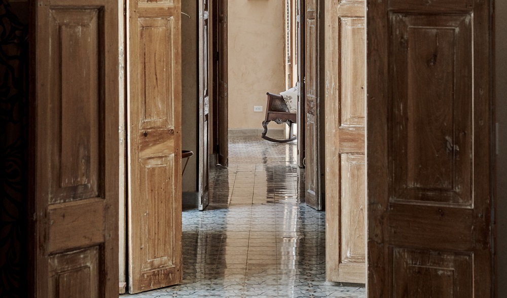 Beautiful tiled corridor in Havana