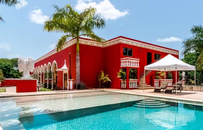 Hacienda Yabucu swimming pool