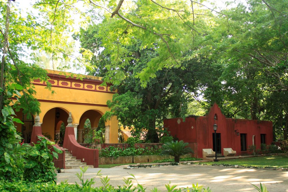 Hacienda Misne Entrance