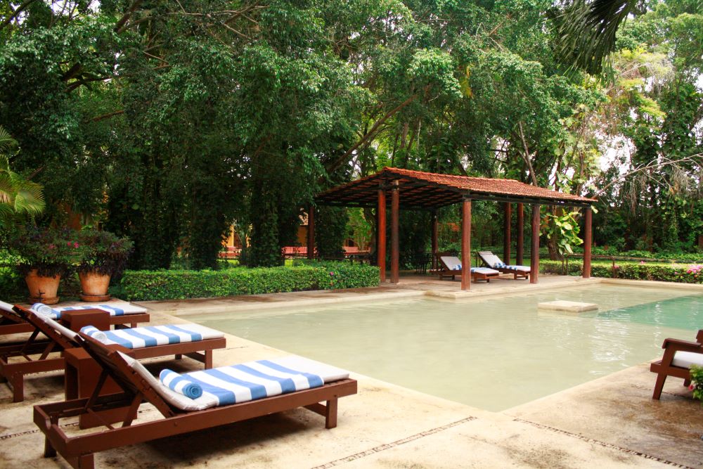 Hacienda Misne Pool Seating