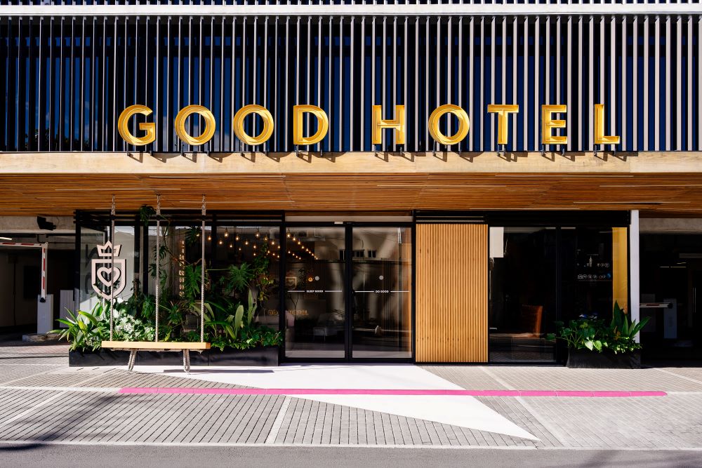 Good Hotel Guatemala City Entrance