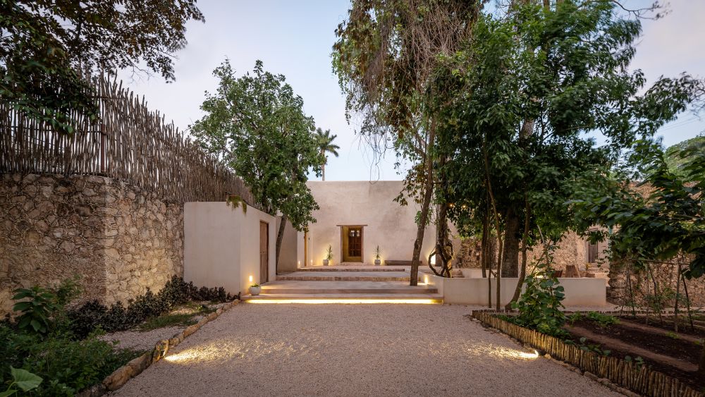 Hotel Pathway
