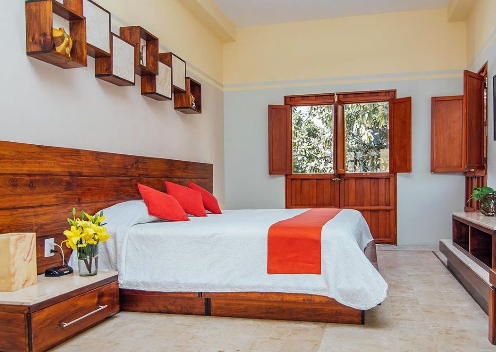 Meson Del Marques Hotel Room with double bed